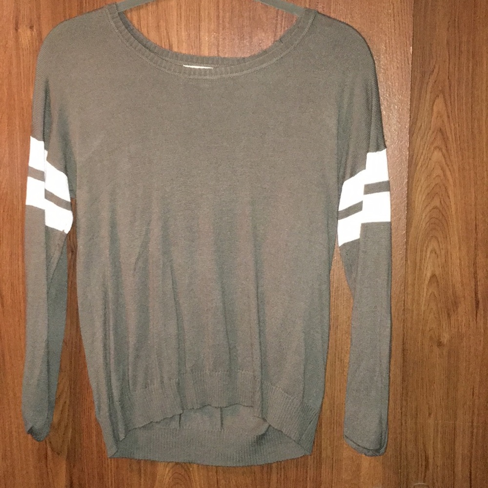 Long sleeve green sweater